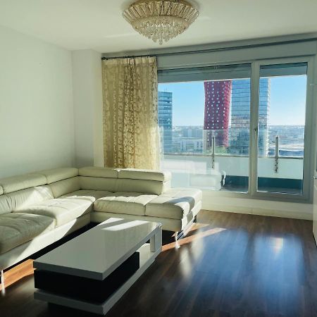 הוספיטלט דה יוברגאט Fira De Barcelona City View Apartment With Garage Parking מראה חיצוני תמונה