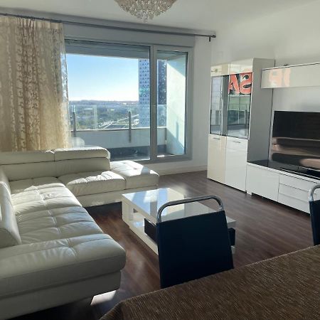הוספיטלט דה יוברגאט Fira De Barcelona City View Apartment With Garage Parking מראה חיצוני תמונה