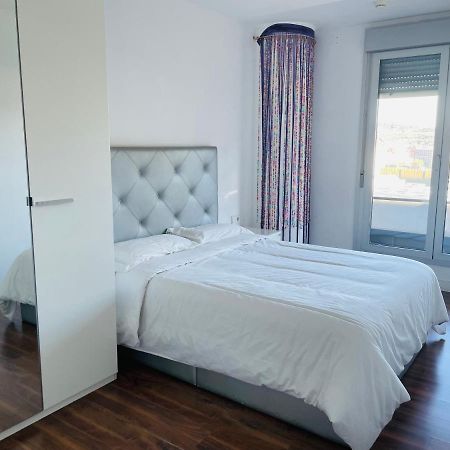 הוספיטלט דה יוברגאט Fira De Barcelona City View Apartment With Garage Parking מראה חיצוני תמונה