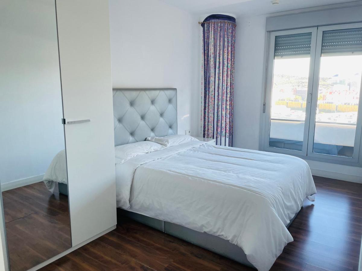 הוספיטלט דה יוברגאט Fira De Barcelona City View Apartment With Garage Parking מראה חיצוני תמונה