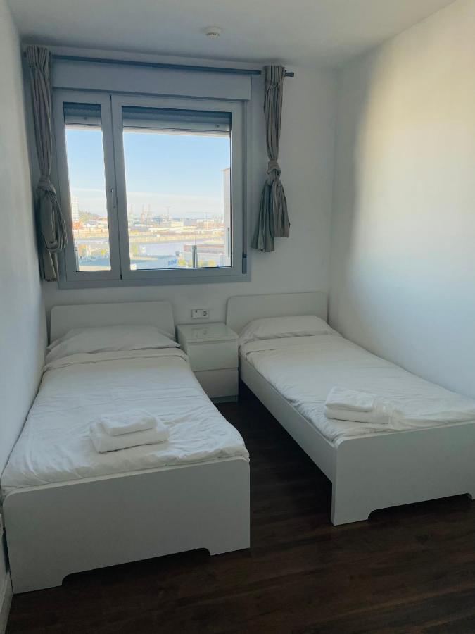 הוספיטלט דה יוברגאט Fira De Barcelona City View Apartment With Garage Parking מראה חיצוני תמונה