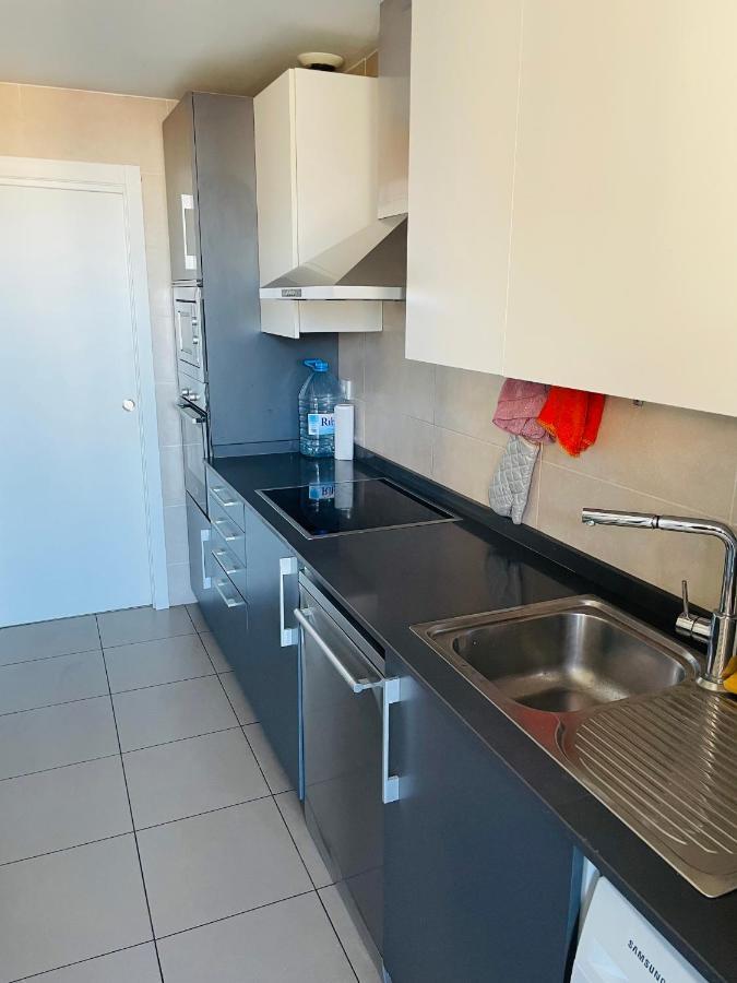 הוספיטלט דה יוברגאט Fira De Barcelona City View Apartment With Garage Parking מראה חיצוני תמונה