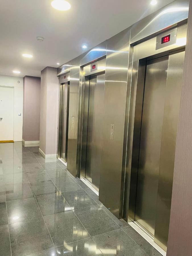 הוספיטלט דה יוברגאט Fira De Barcelona City View Apartment With Garage Parking מראה חיצוני תמונה